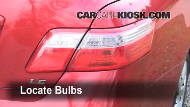 2008 Toyota Camry LE 2.4L 4 Cyl. Luces Luz trasera (reemplazar foco)